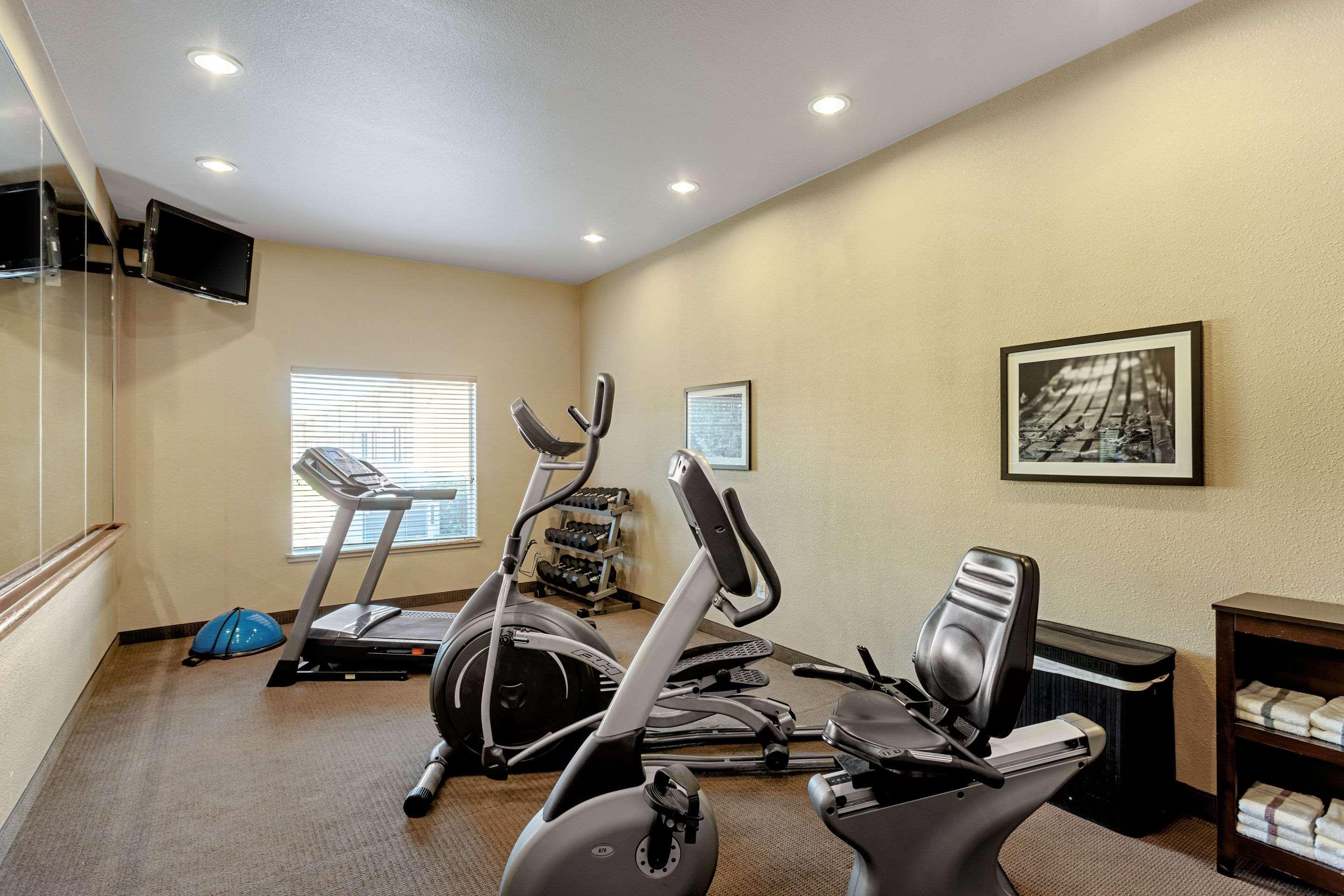 Hotel Sleep & South Tyler